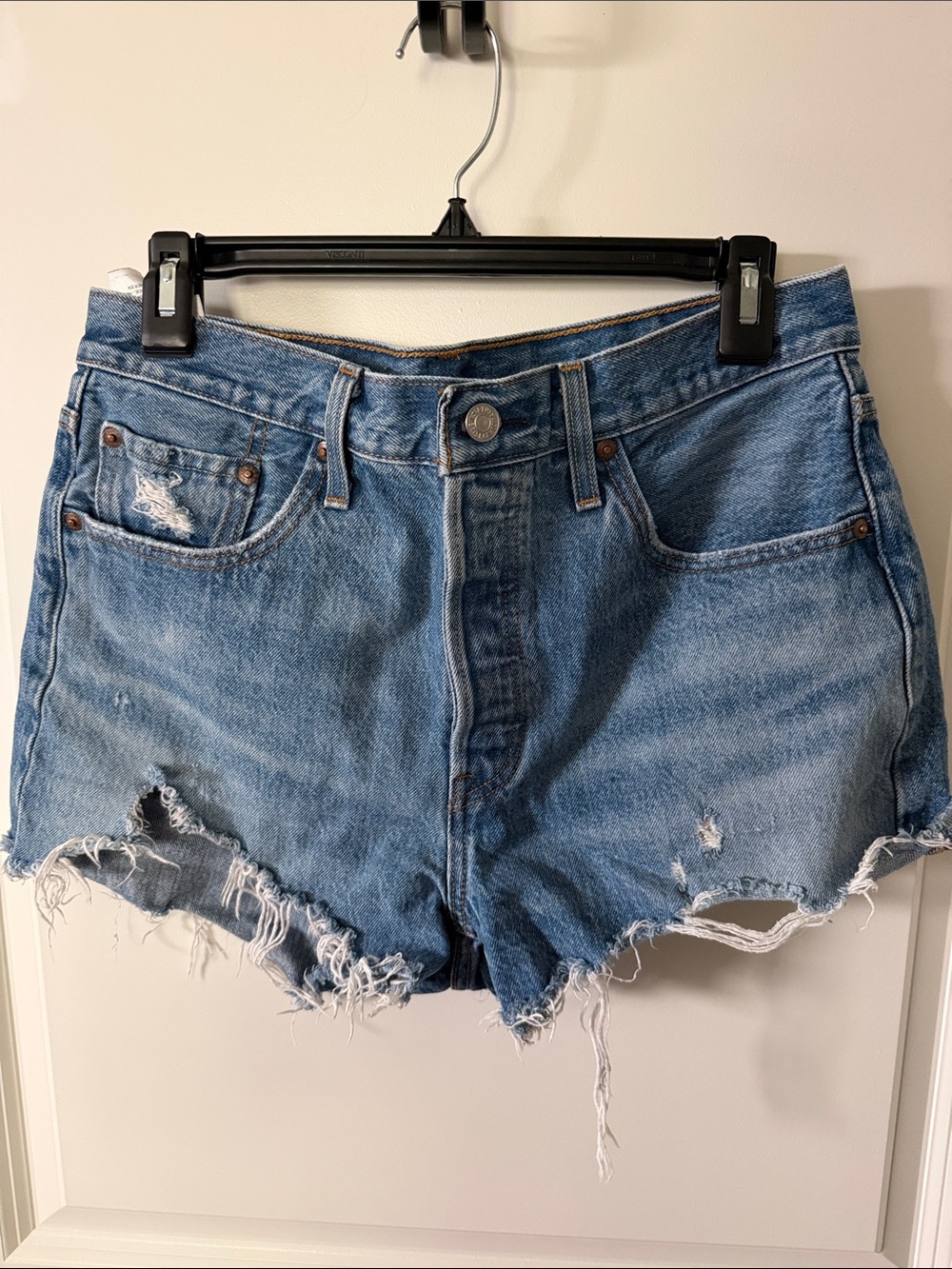 Levi’s 501 original fit high rise women’s shorts. Sz. 29
